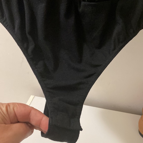 NY&Company Color Block Bodysuit Black & white - Picture 5 of 7